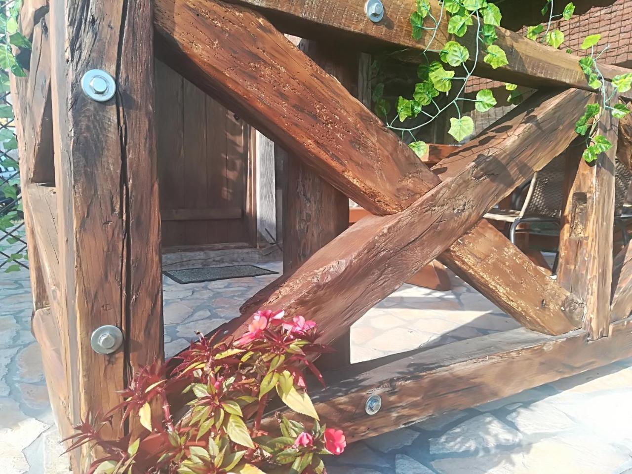 Hotel Etno Selo Eden Zeravacki Potok Exterior foto