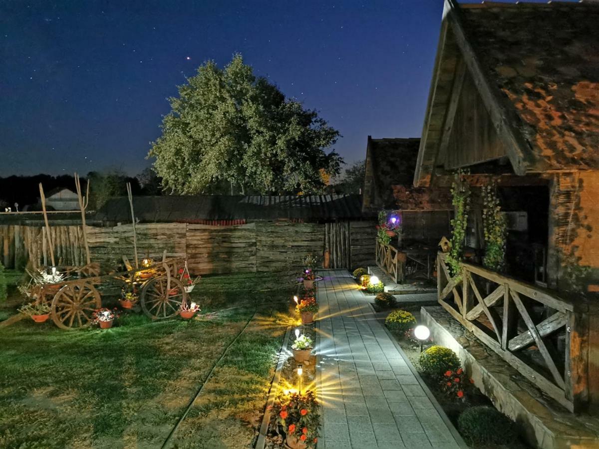 Hotel Etno Selo Eden Zeravacki Potok Exterior foto