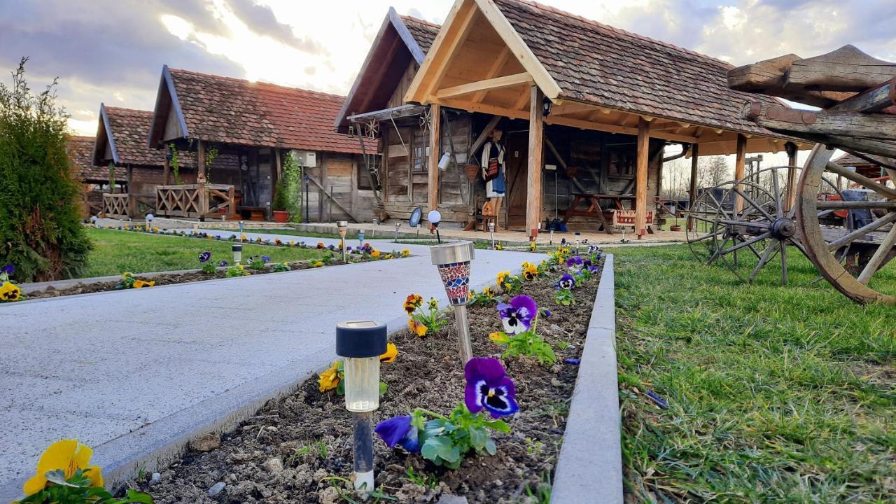 Hotel Etno Selo Eden Zeravacki Potok Exterior foto
